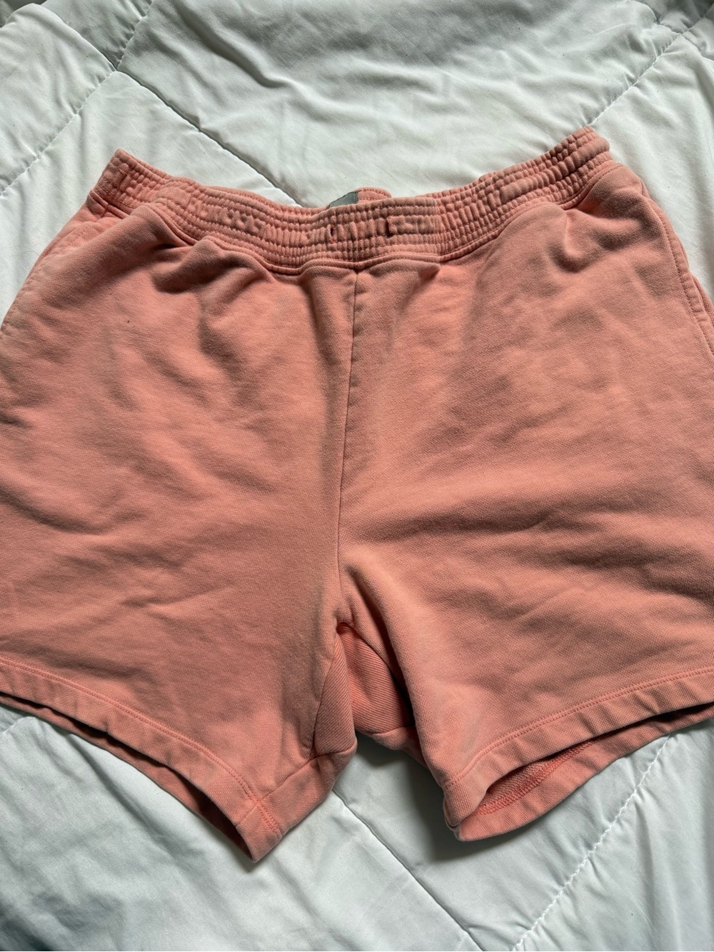 Comfort-Fit Women’s Coral peach pink sweat Shorts size large GAP